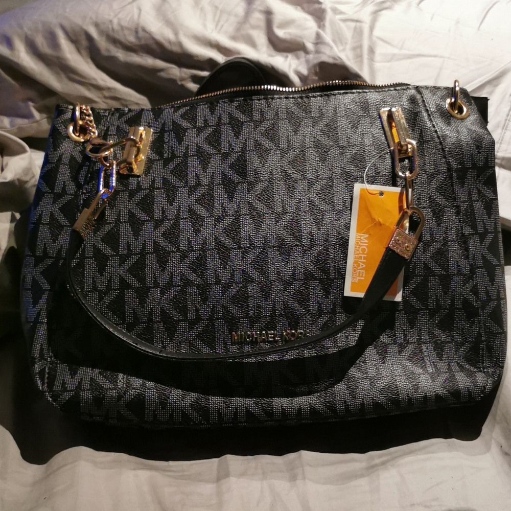 Michael Kors purse